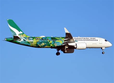 Flight QF2084 / QLK2084 .